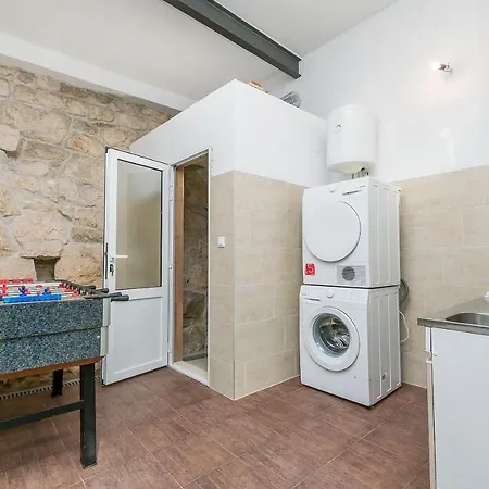 Villa Villa Holiday Home Zvecanje